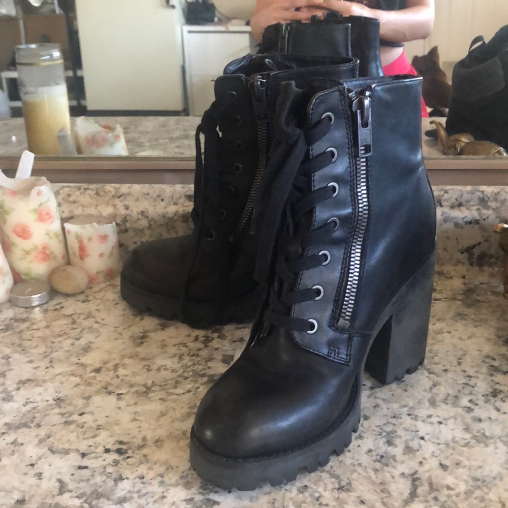 Ash Heeled Boots